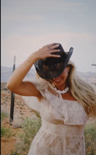 Load image into Gallery viewer, Cora Necklace