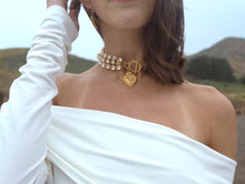 Load image into Gallery viewer, Donatella Choker
