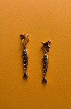 Load image into Gallery viewer, Finn Earrings