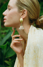 Load image into Gallery viewer, Nellie Earrings