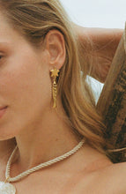 Load image into Gallery viewer, Finn Earrings