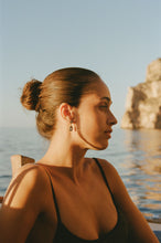 Load image into Gallery viewer, Mini Daisy Earrings