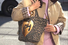 Load image into Gallery viewer, August Everyday Tote