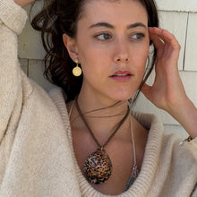 Load image into Gallery viewer, Oui Earrings