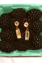 Load image into Gallery viewer, Daisy Earrings