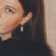 Load image into Gallery viewer, Daisy Earrings