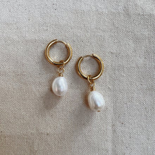 Load image into Gallery viewer, Drop Pearl Earrings
